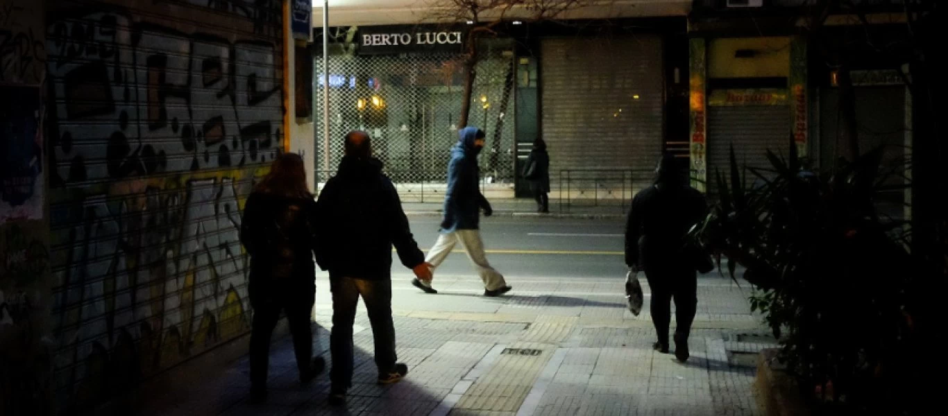 Καθηγητής Σκουτέλης: «Εντελώς ατελέσφορα τα νέα μέτρα - Καθόλου ''έξυπνα''»